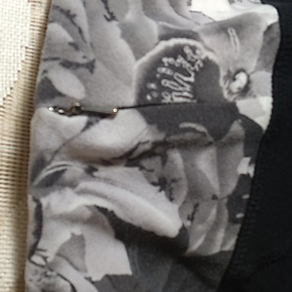 Tuff Athletics Capris-Size Womans Medium - Picture 5 of 6